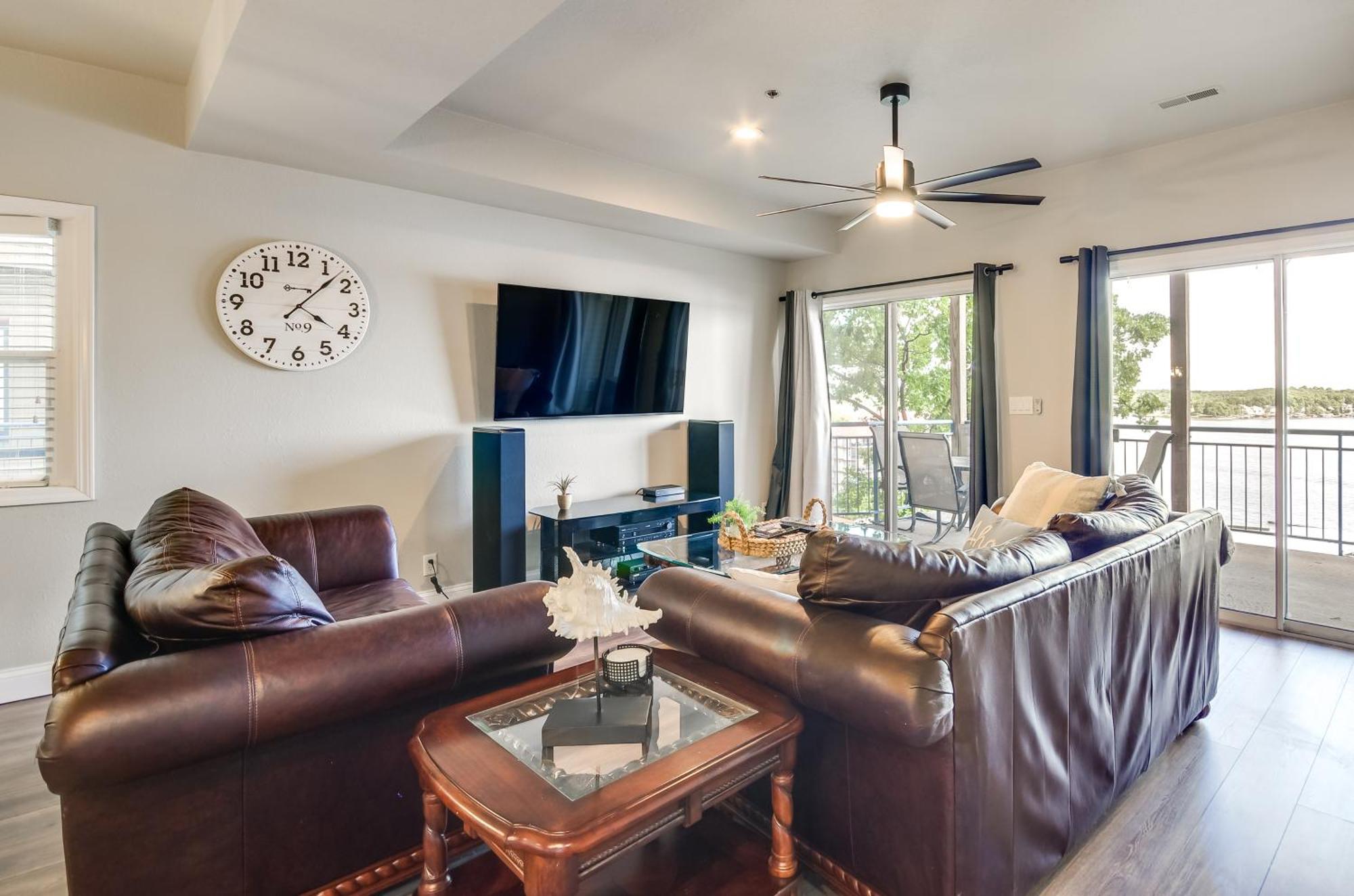 Waterfront Lake Ozark Condo With Deck And Pools Exterior photo